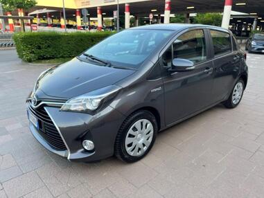 Toyota Yaris 1.5 Hybrid Business
